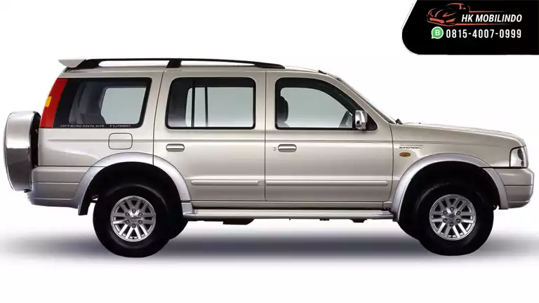 Pilih Ford Everest Ketimbang Fortuner Bensin - Mana yang Lebih Baik